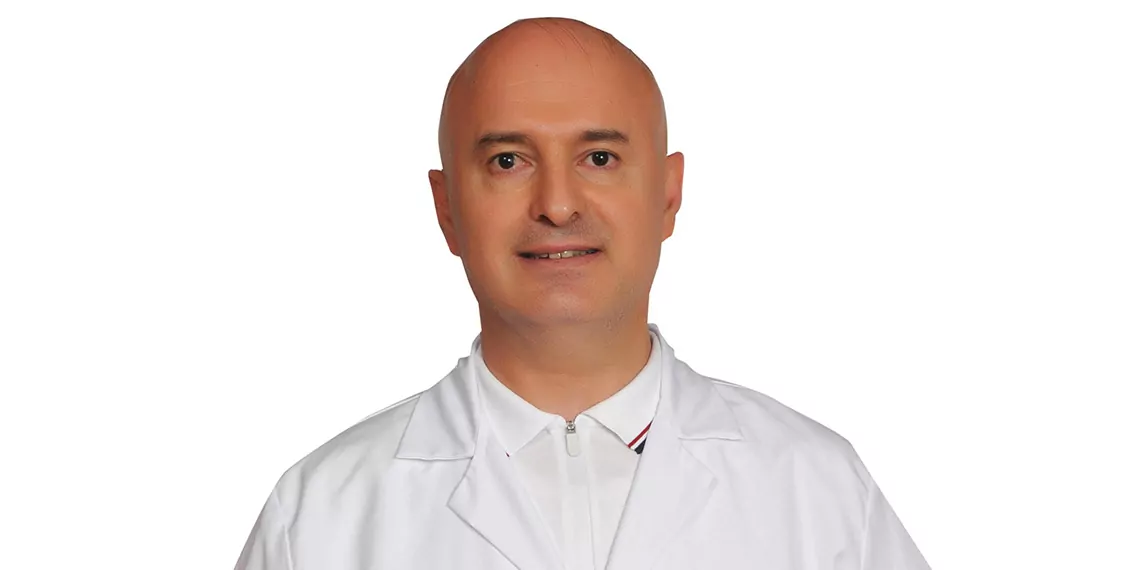 Plastik, rekonstrüktif ve estetik cerrahi uzmanı prof. Dr. Yakup çil, “estetikte barbie benzerliği furyası, sağlığı riske atıyor” dedi.