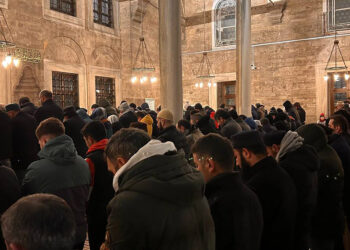 Şehit olan askerler için Eyüpsultan'da dua edildi