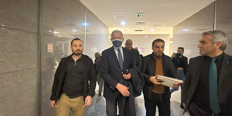 Fatih Altaylı'ya yurt dışı çıkış yasağı