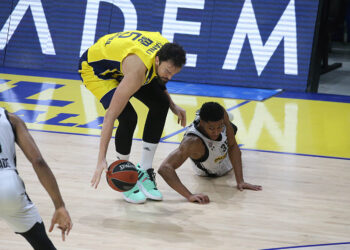 Fenerbahçe Beko Partizan'ı 91-76 mağlup etti