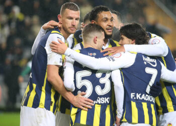 Fenerbahçe Konyaspor'u 7-1 mağlup etti