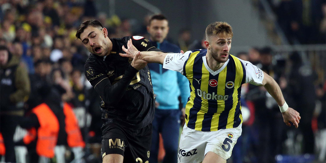 MKE Ankaragücü Teknik Direktörü Emre Belözoğlu, “Oyuncularım kapasitelerince en iyisini yaptılar. Fenerbahçe'nin ciddi bir gücü var. Oyuncu arkadaşlarıma teşekkür ediyorum” dedi.