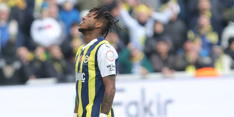 Fred'in sağ bacak uyluk ön bölgesinde tendonda yırtık tespit edildi