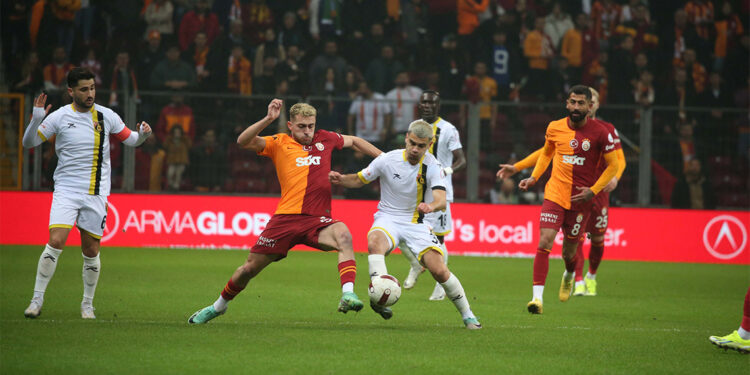 Maçın her anında taktik disiplini korumanız gerekiyor