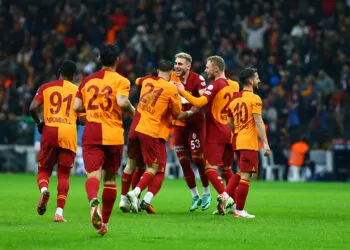 Galatasaray'ı şampiyon yapmak istiyoruz
