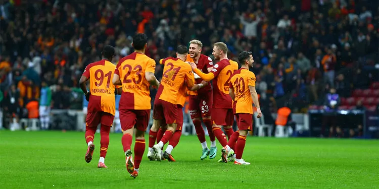 Galatasaray'ı şampiyon yapmak istiyoruz