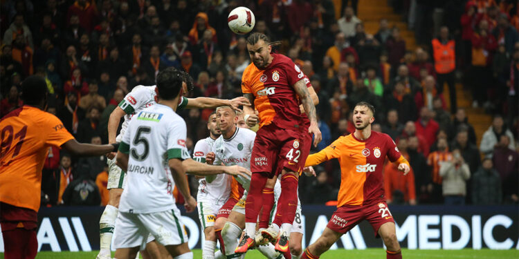 Yenilgiden dolayı üzgünüz