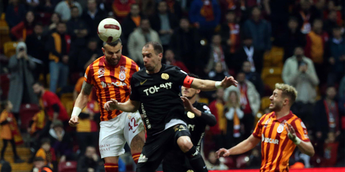 Ziraat Türkiye Kupası 5’inci tur müsabakasında Galatasaray Ümraniyespor'u 3-1 mağlup ederek son 16 turuna yükseldi.