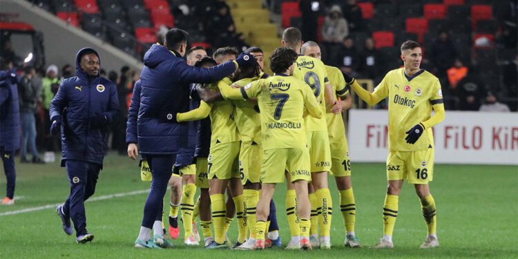 Gaziantep FK Fenerbahçe'ye 1-0 mağlup oldu