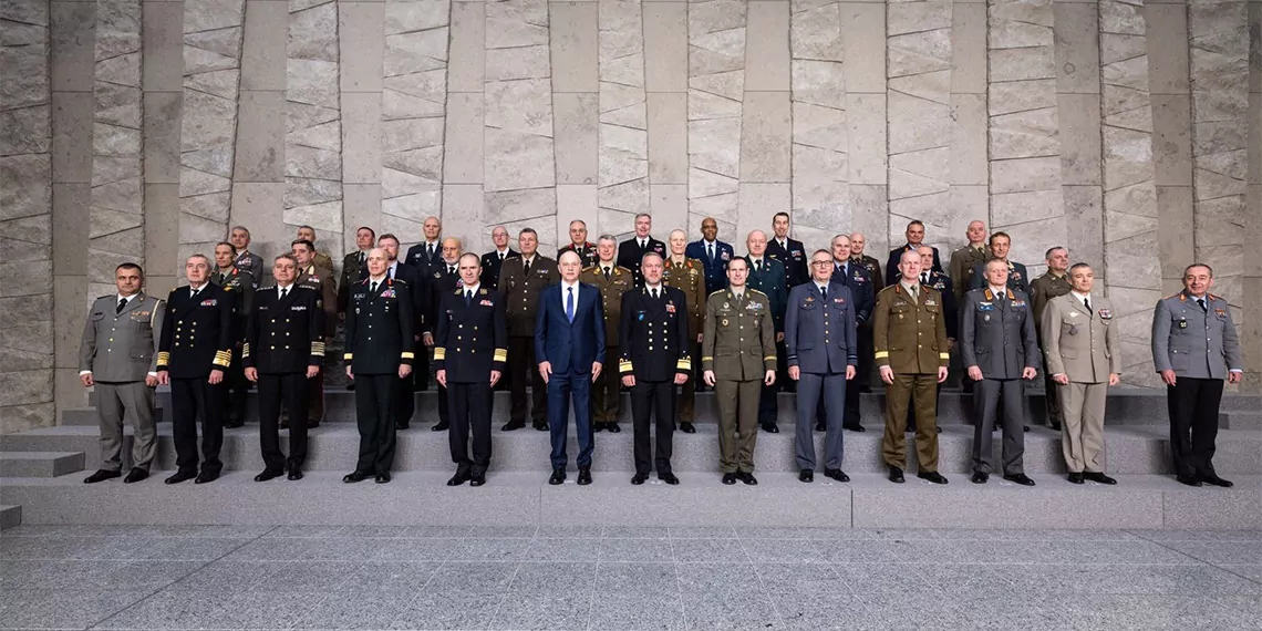 Gürak, nato askeri komite toplantısı için bürüksel'de