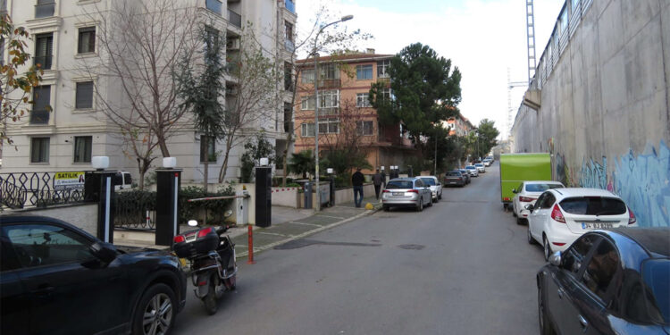 Kadıköy'de öğrenci servisi kaçırıldı