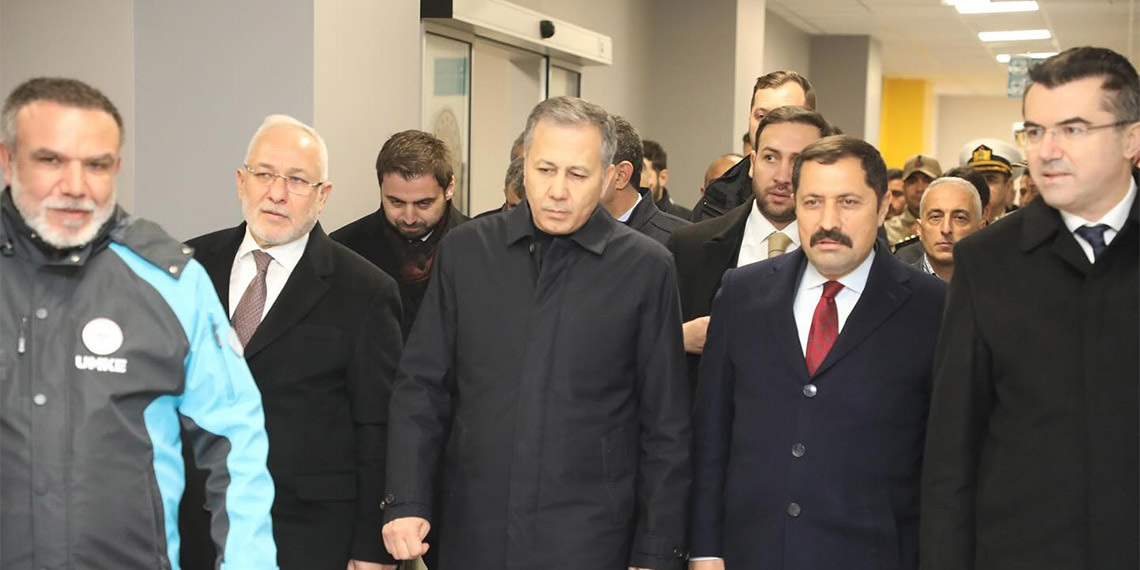 Ali Yerlikaya deprem bölgesi Hatay'da