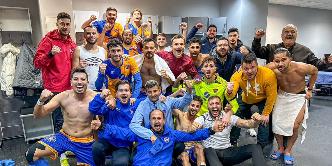 İskenderunspor Teknik Direktör Koray Palaz, "Oynadığımız 9 maçta tam 25 gol attık. Antalya'da 2'nci yarı hazırlıklarını sürdürüyoruz. Hedefimiz play-off bölgesinde kalmak. Ligdeki en büyük hedefimiz bir üst lige çıkarak başarımızı taçlandırmak" dedi.