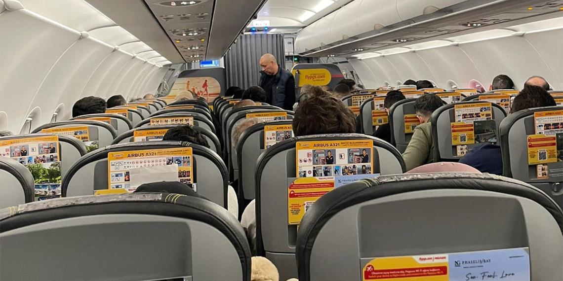 İstanbul-Riyad seferini yapan yolcu uçağı acil iniş yaptı