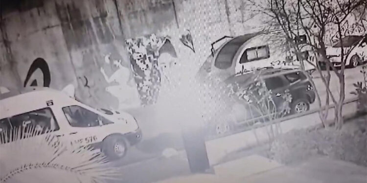 Kadıköy'de öğrenci servisini kaçıran şüpheli yakalandı