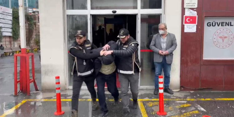 Kafes-33 operasyonun detayları: Mardin Dernekleri Federasyonu Başkanı ve iş insanı Nedim Kaya'ya düzenlenen silahlı saldırının failleri olduğu öğrenildi.