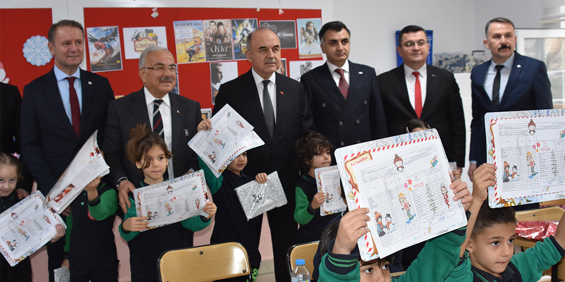 2023- 2024 eğitim ve öğretim yılının ilk döneminin sona ermesiyle Ordu'da 130 bin öğrenci karne aldı.