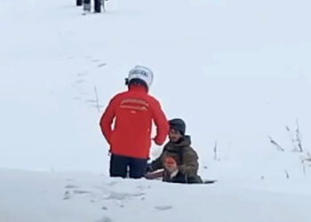 3 turist kayak yaparken yolunu kaybetti