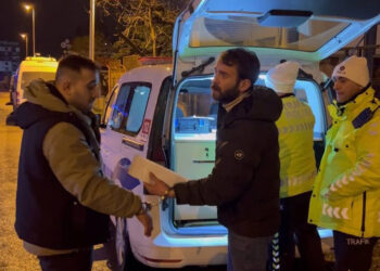 Kartal'da polisten kaçan alkollü sürücü kaza yaptı