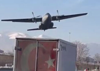 Kayseri'de arızalanan askeri uçak zorunlu iniş yaptı
