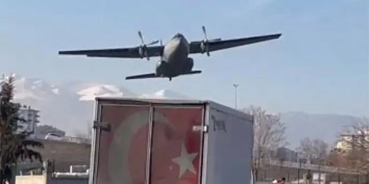 Kayseri'de arızalanan askeri uçak zorunlu iniş yaptı