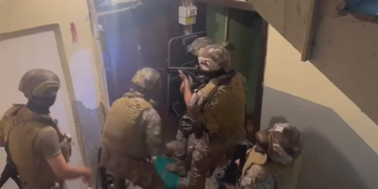 Kafes-30 operasyonunda 10 şüpheli yakalandı