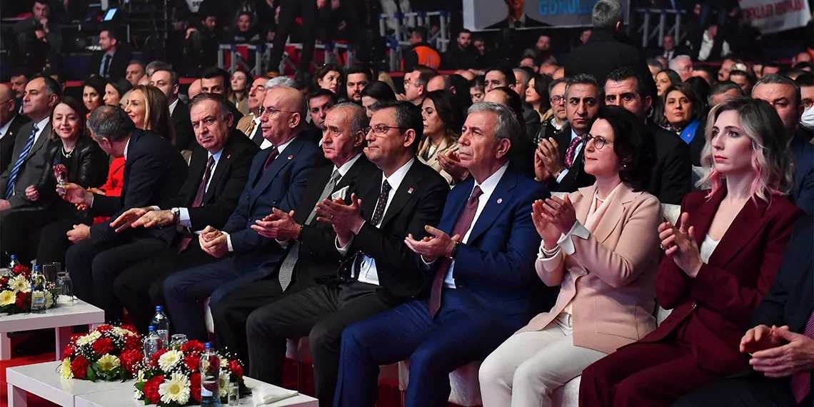 Ankara büyükşehir belediye başkanı mansur yavaş 5 yıllık görev süresinde hayata geçirdiği projelerini “5 yılın projeleri tanıtım ve bilgilendirme toplantısı”nda başkentlilere anlatarak hesap verdi.