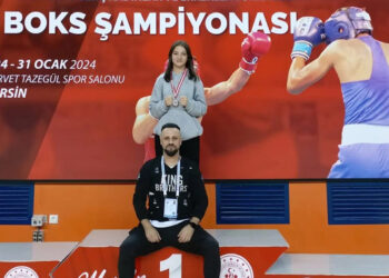 Mardinli Boksör Sezen Sude Karaboğa Türkiye üçüncüsü oldu