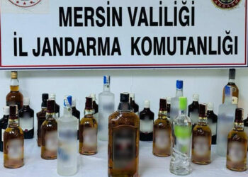 Mersin'de kaçak içki ticaretinde 3 gözaltı