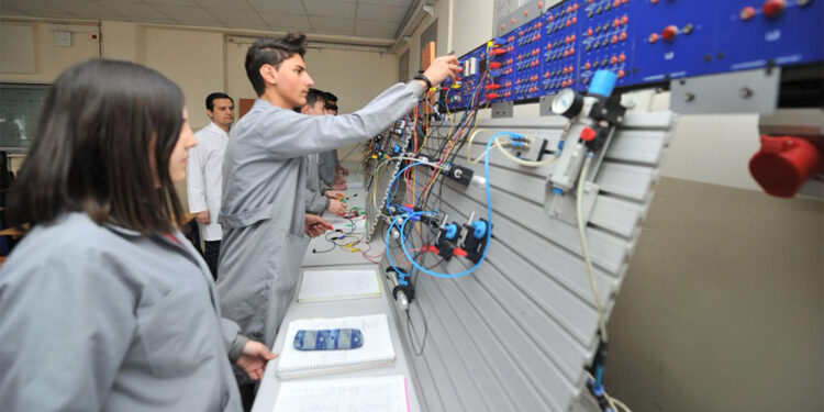 Milli Savunma ile Milli Eğitim bakanlıkları arasında iş protokolü