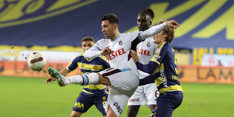 MKE Ankaragücü Trabzonspor'a 1-0 mağlup oldu