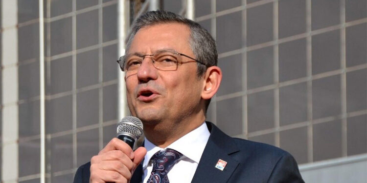 Emekli maaşlarını asgari ücret seviyesine çıkarmak zorundayız