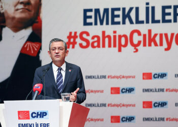 En düşük emekli maaşı hiç olmazsa asgari ücret kadar olmalı
