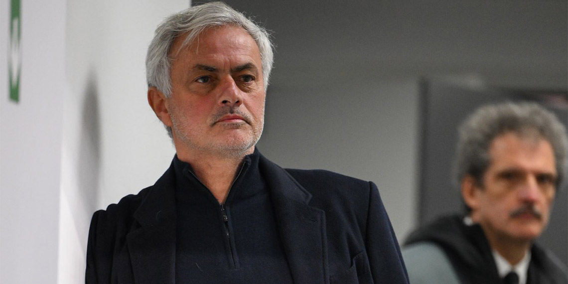 Roma, Jose Mourinho ile yollarını ayırdı