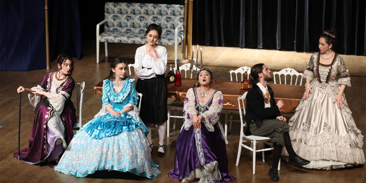 Sadri Alışık Konservatuarı öğrencileri sahne aldı