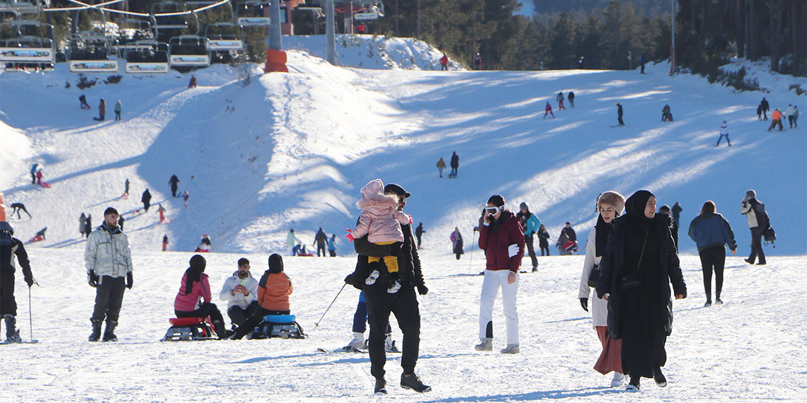 Sarıkamış Kayak Merkezi cıvıl cıvıl