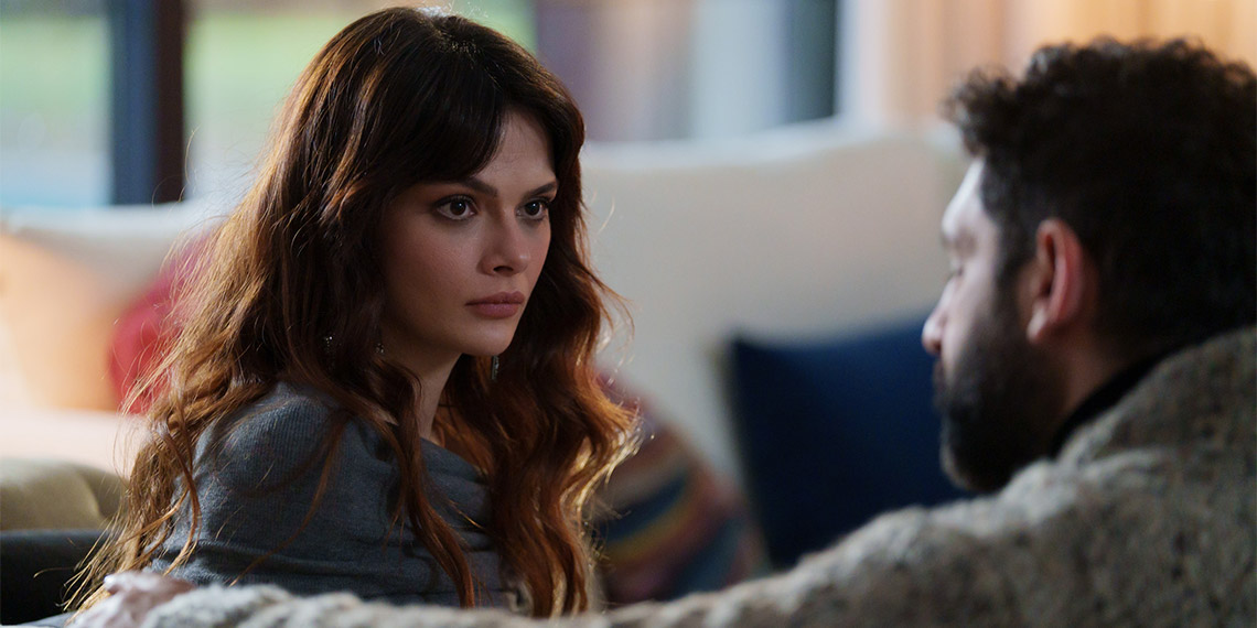 İzleyiciyle buluşmak için gün sayan; Alp Navruz, Sinem Ünsal ve Nilperi Şahinkaya’nın başrollerini paylaştığı D Media imzalı Senden Önce'nin yeni tanıtım filmi yayınlandı.