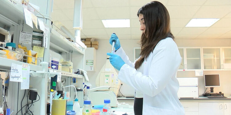 SMA'da ilaç tedavisi için kök hücre temelli test