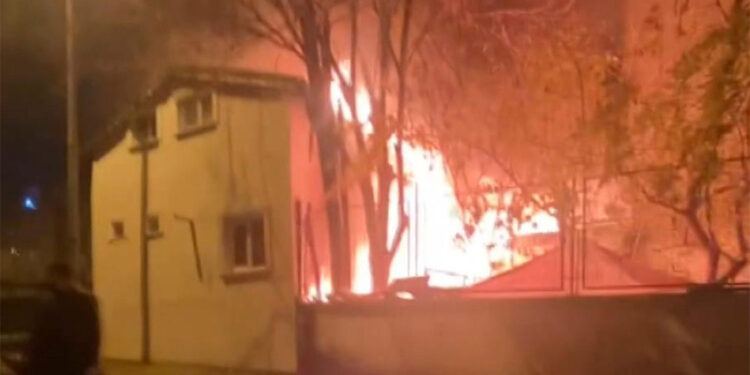 Sultanbeyli'de Kur'an kursunda yangın