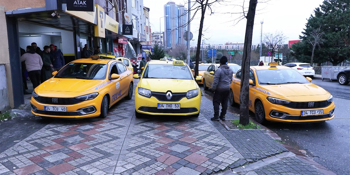 Zam sonrası taksiciler taksimetrelerini güncellemeye başladı