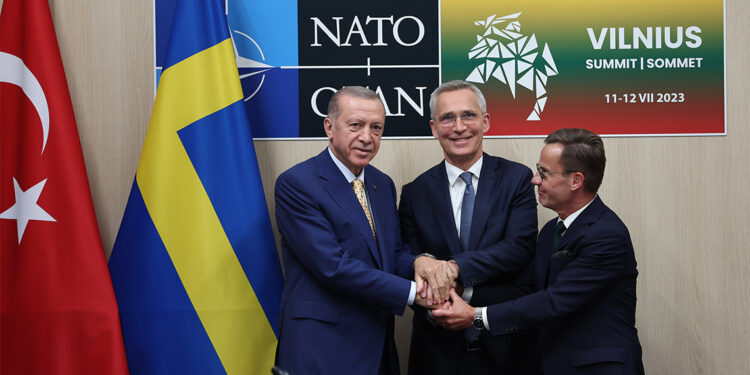 İsveç'in NATO'ya üyeliği dünya gündeminde