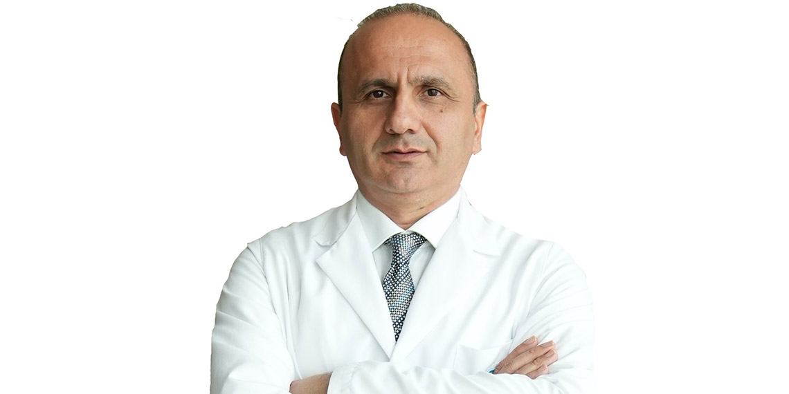 İSÜ Liv Hospital Bahçeşehir Üroloji Uzmanı Prof. Dr. Selçuk Şahin, "Teknoloji bağımlılarında böbrek taşı riski daha yüksek" dedi.