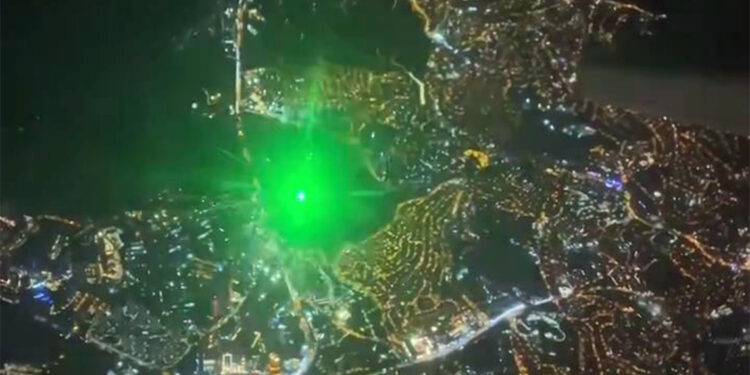 THY uçağına lazer ışıklı taciz