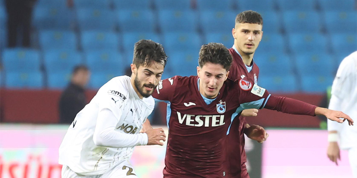 Trabzonspor Manisa FK'yı 3-1 mağlup etti