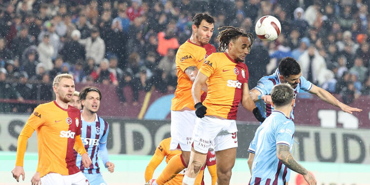 Trabzonspor'un Galatasaray'a 5-1 mağlup olması tepki aldı