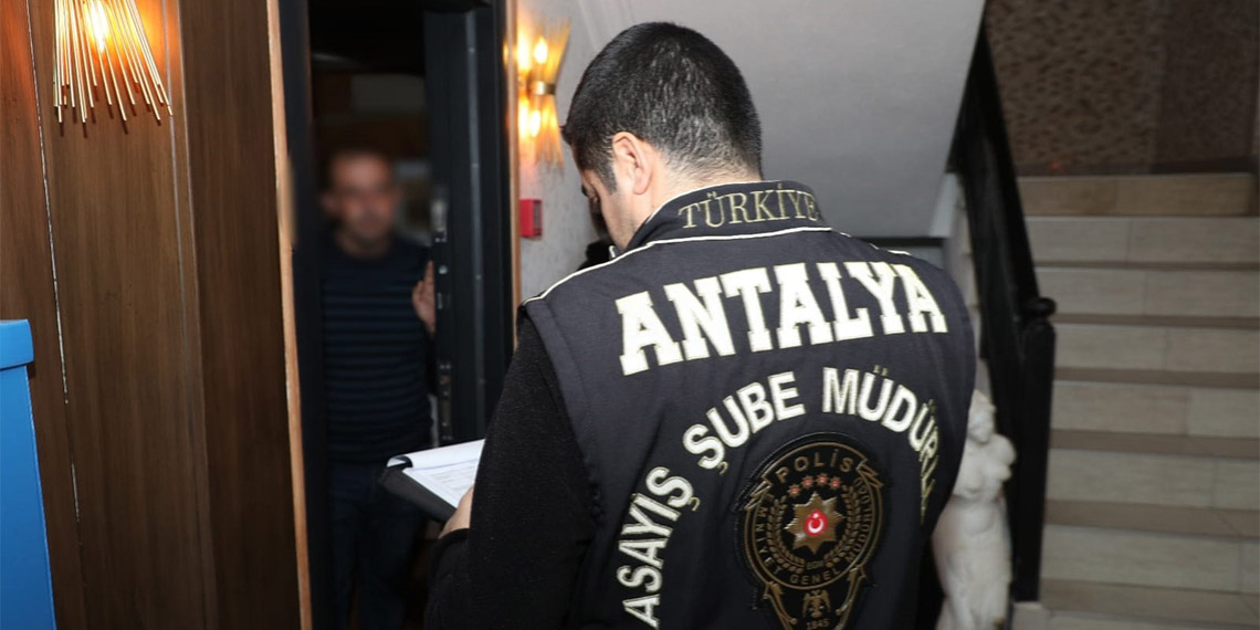 Konutların Turizm Amaçlı Kiralanması Faaliyetlerinin Düzenlenmesine İlişkin Yönetmelik kapsamında, günlük kiralamalarda kimlik bildirim dönemi başladı.