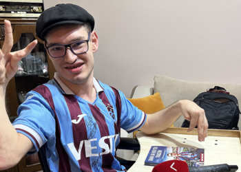 Doğuştan engelli Burak ‘Bana da her yer Trabzon’ adlı kitap yazdı