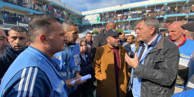 12 UNRWA çalışanının işine son verildi