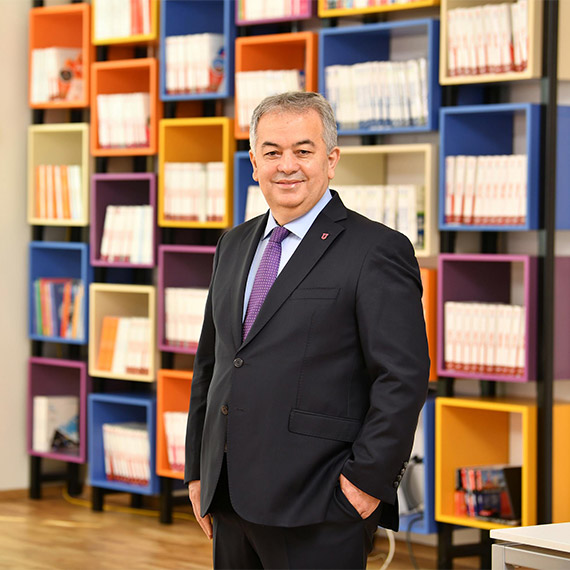 Okullarda 2023-2024 birinci dönem sonu yaklaşırken uzmanlar "Çocuğunuzun karnesini kıyaslamayın" diyerek velilere karne günü tavsiyesi verdi.