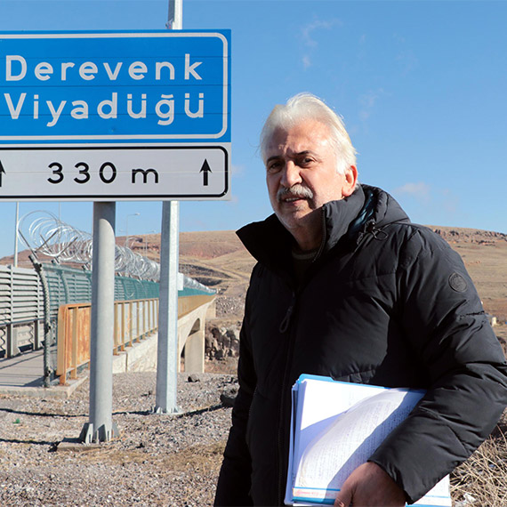 Kayseri'de kaybolduktan 13 gün sonra viyadüğün altında cansız bedeni bulunan tıp fakültesi öğrencisi Enes'in soruşturmasına takipsizlik kararına babadan tepki.